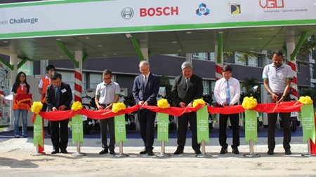 Eco-friendly scooters for students in Binh Duong province