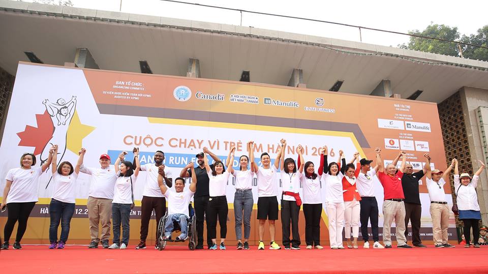 Thousands joins Hanoi Run for Children 2016