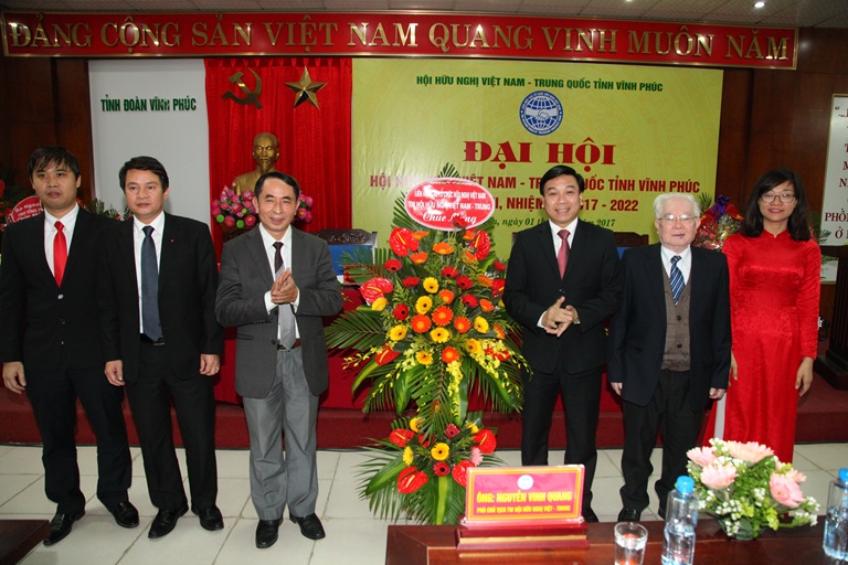 vietnam china friendship association of vinh phuc holds second congress