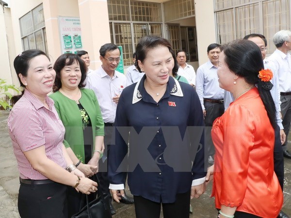 NA Chairwoman Nguyen Thi Kim Ngan meets Can Tho voters