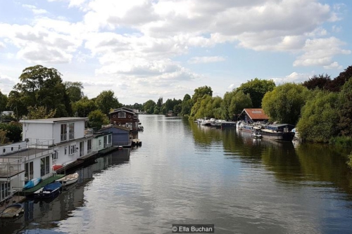 a strange life on londons river thames