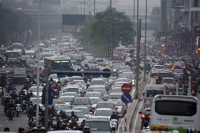 Streets face serious traffic jams ahead of New Year Holiday