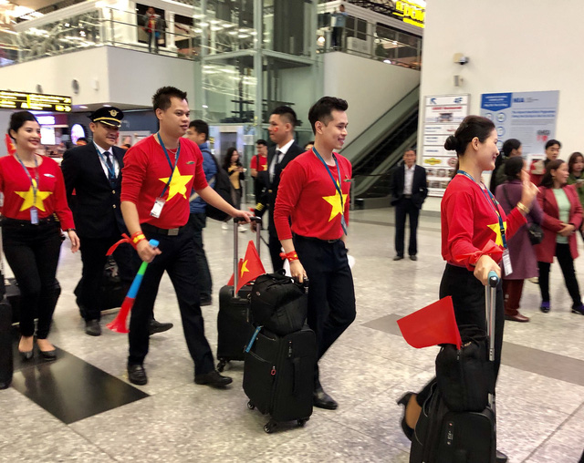 Thousands of Vietnamese fans fly to Malaysia for AFF first-leg final
