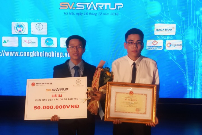 Student win startup competition with the project of raising catfish using herb