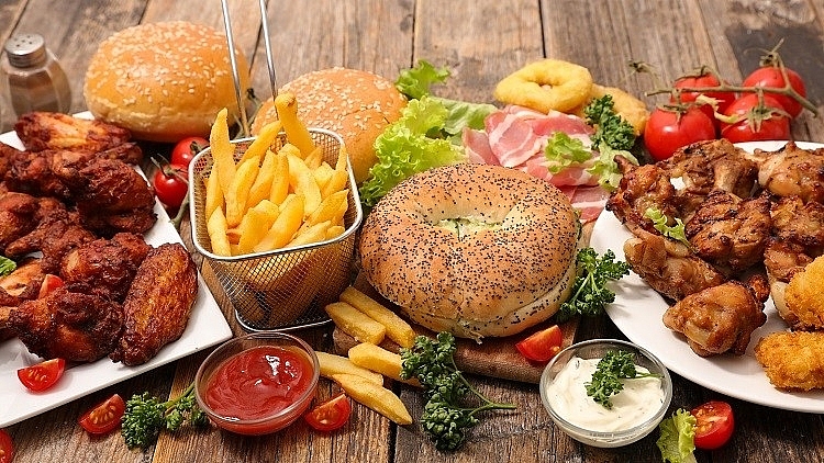 one meal containing high in saturated fat can result in the loss of focus