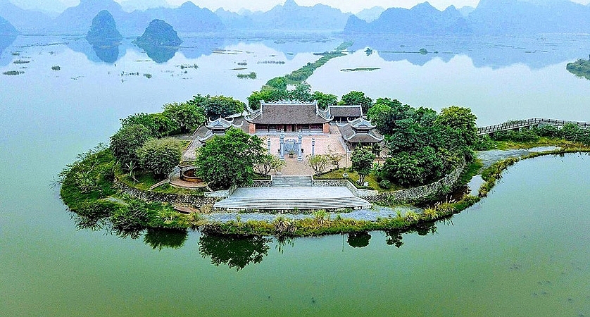 Tam-Chuc-Pagoda:-The-Largest-Pagoda-Complex-Beckons-Tourists,-Pilgrims