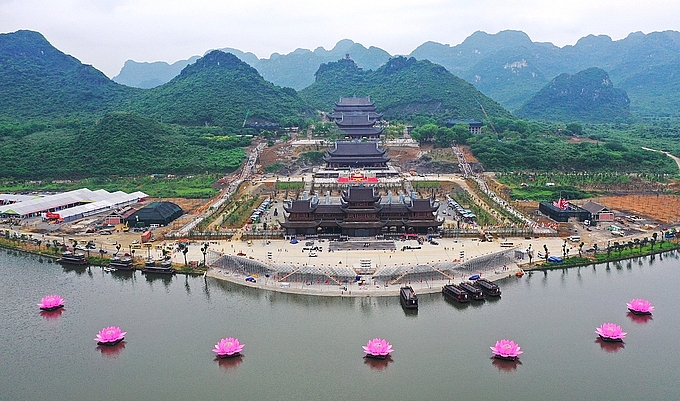 Tam-Chuc-Pagoda:-The-Largest-Pagoda-Complex-Beckons-Tourists,-Pilgrims.